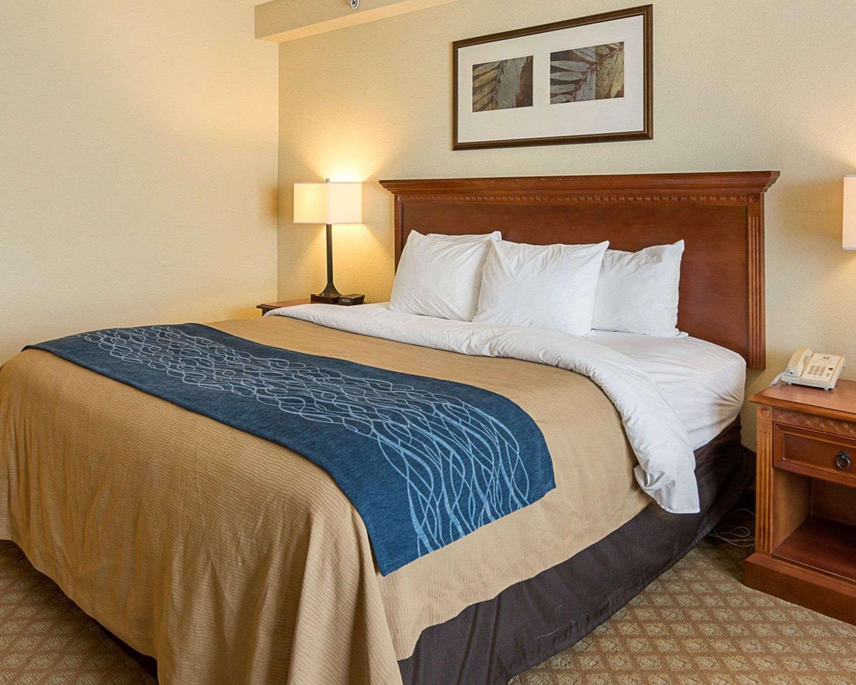 Comfort Inn & Suites Virginia Beach - Norfolk Airport Екстериор снимка