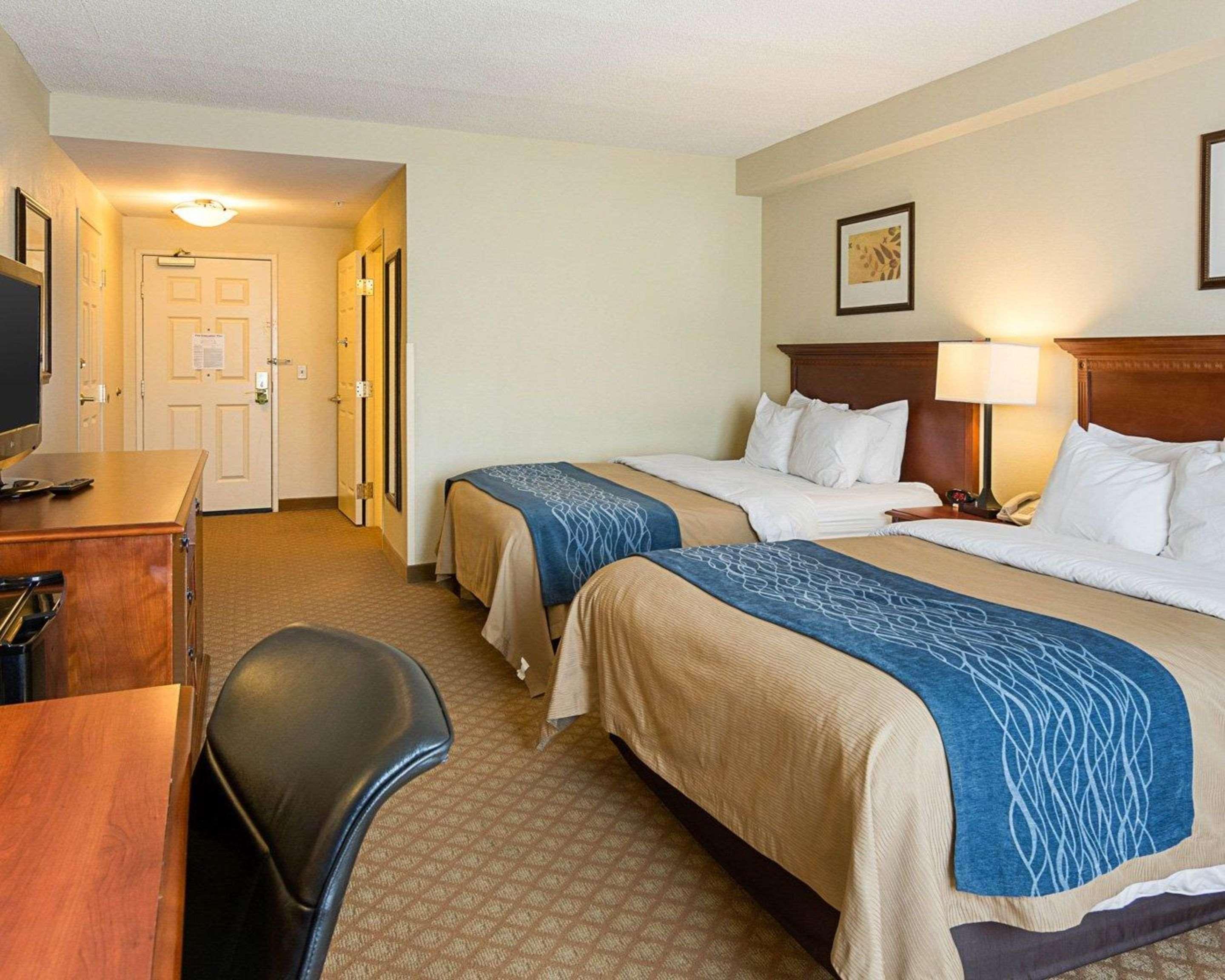 Comfort Inn & Suites Virginia Beach - Norfolk Airport Екстериор снимка