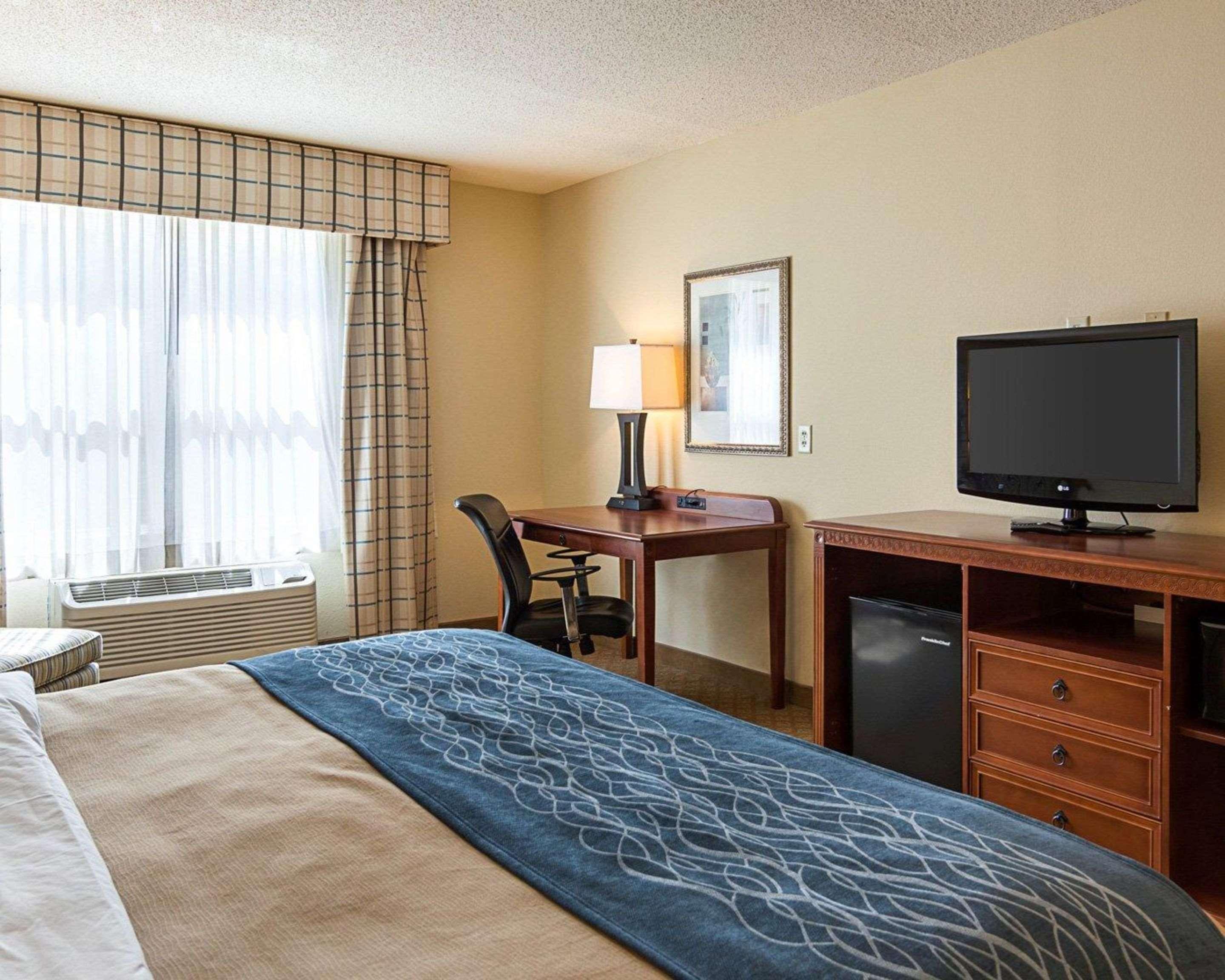 Comfort Inn & Suites Virginia Beach - Norfolk Airport Екстериор снимка