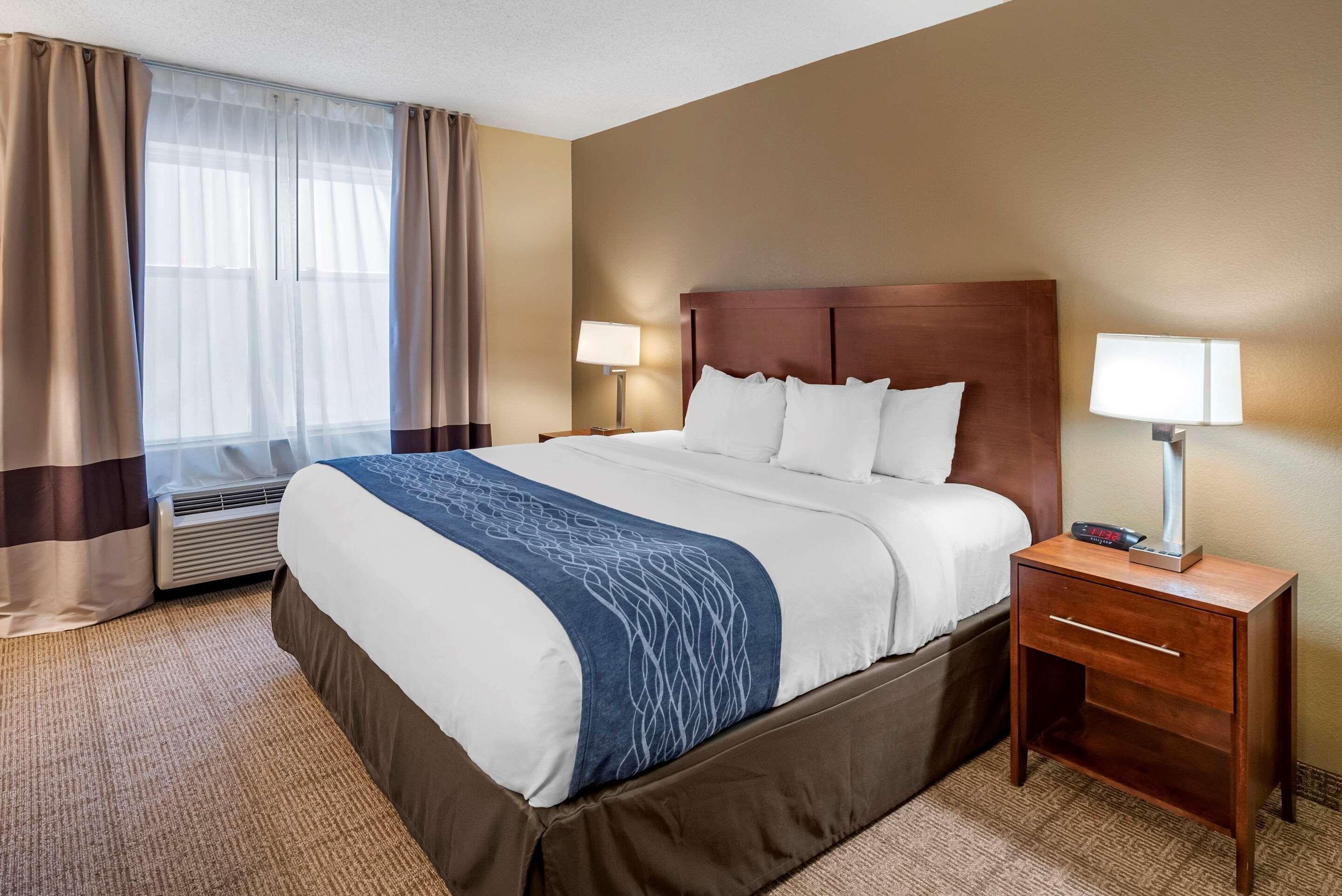 Comfort Inn & Suites Virginia Beach - Norfolk Airport Екстериор снимка